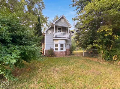 207 E Park Street, Trafalgar - 16