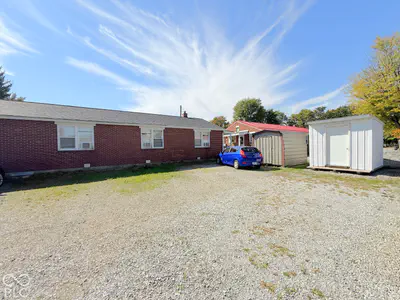635 High Street, Versailles - 2
