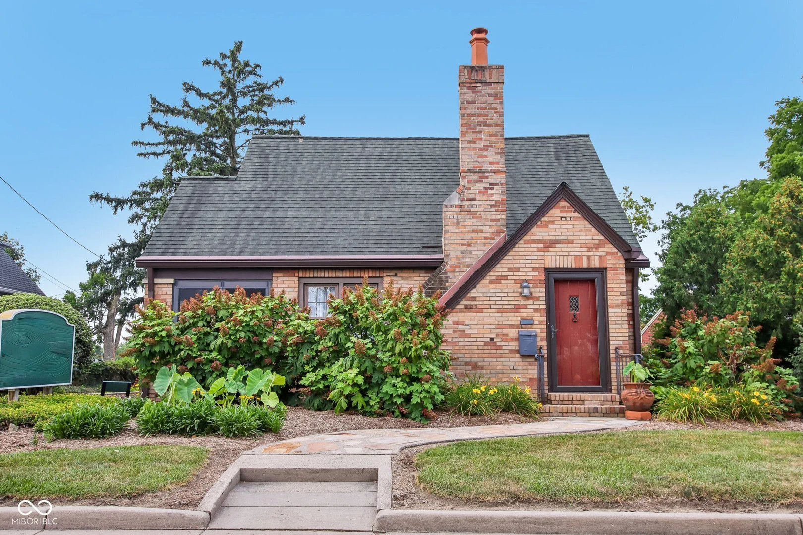 399 Main Street, Greenwood