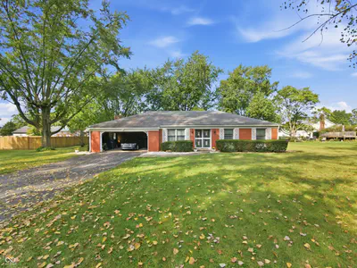 1581 Crest Drive, Shelbyville - 46