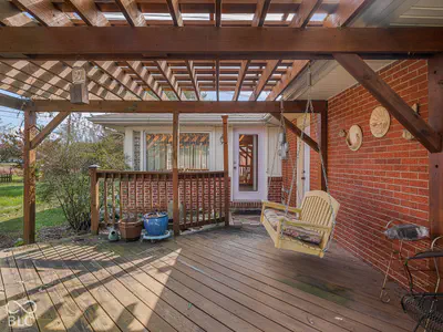 9008 Carriage Lane, Pendleton - 31