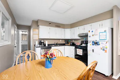 604 Center Drive, Frankfort - 7