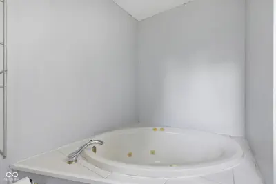 7369 500, McCordsville - 29