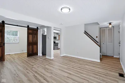 415 Meadowview Lane, Greenwood - 7