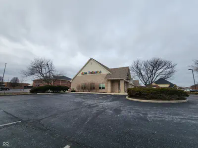 7376 Business Center Drive, Avon