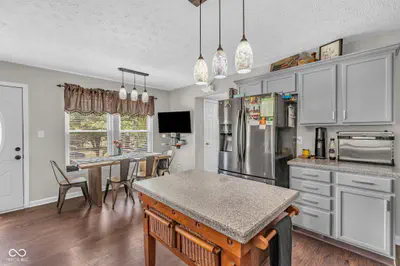 2905 Shadow Lake Drive, Indianapolis - 4