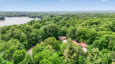 7592 Poplar Point Drive, Trafalgar - 77