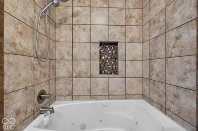 6879 Oak Lake Drive, Indianapolis - 23