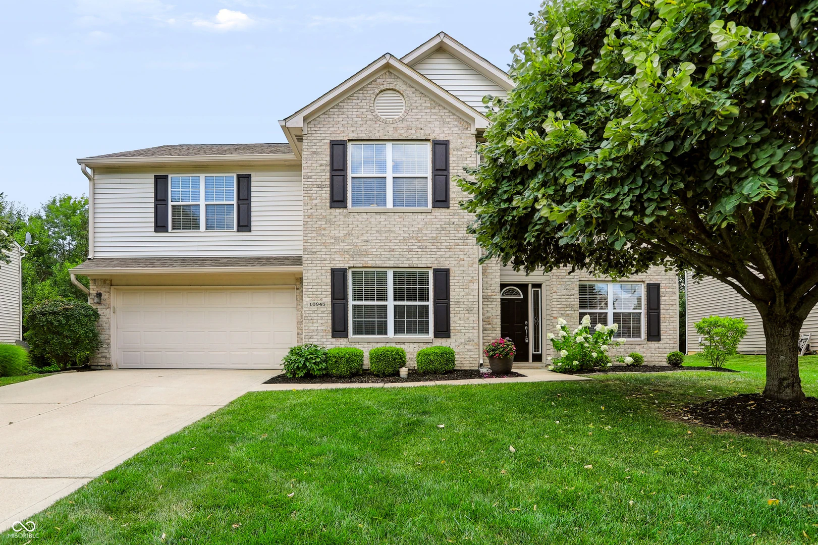 10945 Glazer Way, Fishers