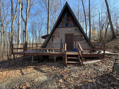 6155 Private Road 1125, Poland