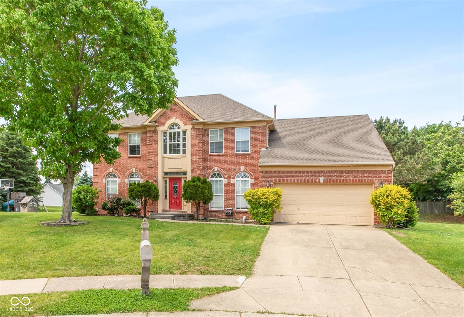 13888 Dearborn Circle, Fishers