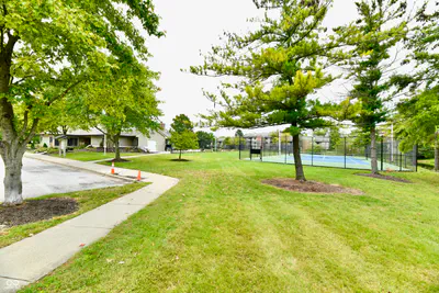 4381 Village Parkway Circle, Indianapolis - 38