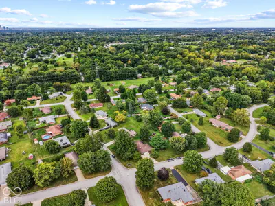 6375 Derbyshire Road, Indianapolis - 9