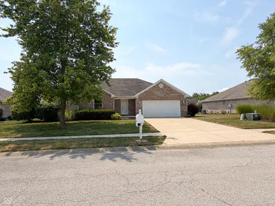 1119 Manchester Drive, Brownsburg - 3