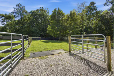 7813 W 50 S, Morgantown - 69