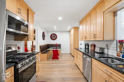 1334 Runyon, Greenwood - 6