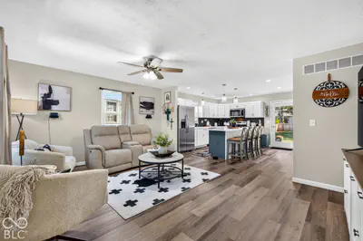 831 Sarasota Drive, Seymour - 7