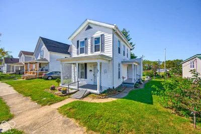 618 S Poplar Street, Seymour - 3