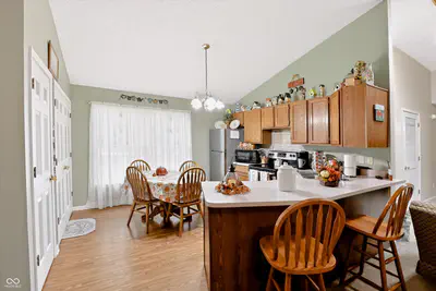 5311 300, New Palestine - 12