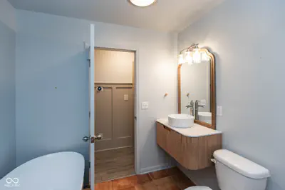 10045 Balfer Drive, Fortville - 17