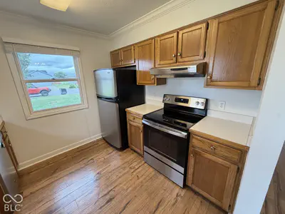 1147 Cottage Circle, Seymour - 11