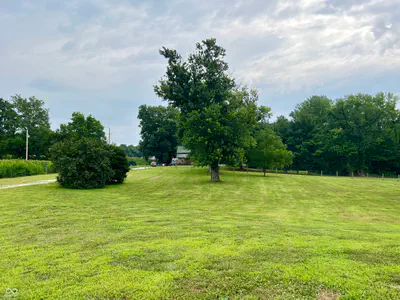 8122 Hall School Road, Monrovia - 48