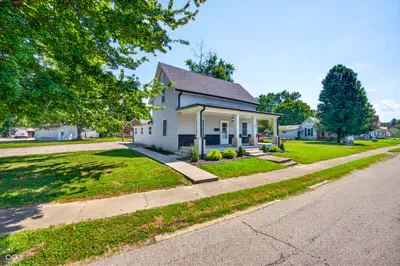 107 College Street, North Vernon