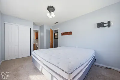 208 West Drive, Fortville - 14
