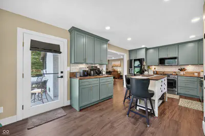 6876 W 300 S, Morgantown - 23