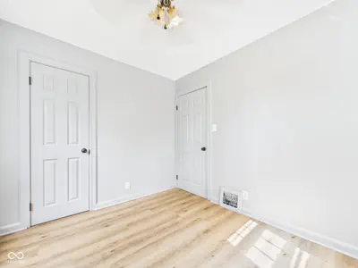 105 E Vinyard, Anderson - 21