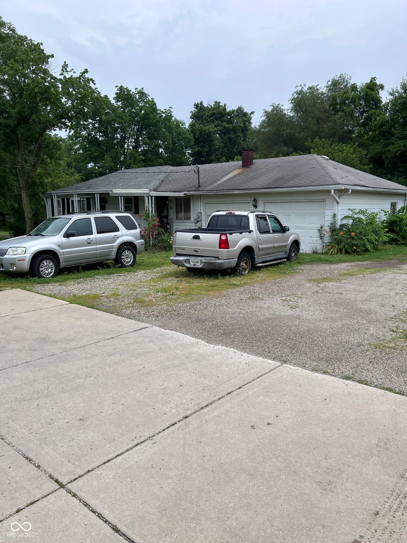 2197 State Road 135, Greenwood