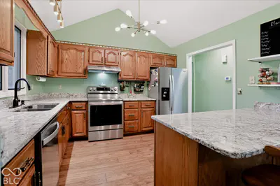 8879 Lesley Lane, Brownsburg - 9