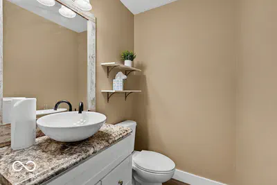 5924 Highgate Circle E, Indianapolis - 20