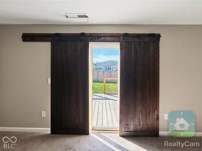 627 Derek Lane, Trafalgar - 25