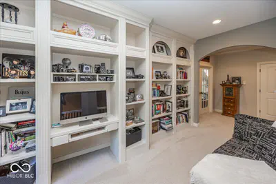8809 William Penn Circle, Indianapolis - 53