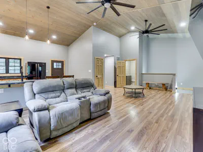 7951 Laurel Drive, Nineveh - 20