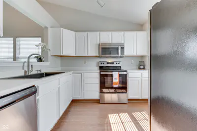 8526 Country Meadows Drive, Indianapolis - 15