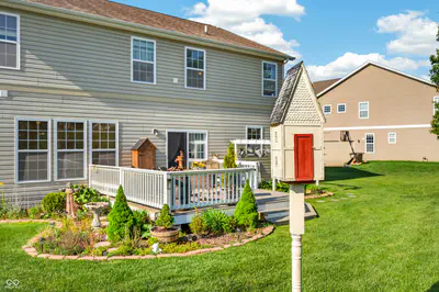 697 Lake Vista Drive, Columbus - 55