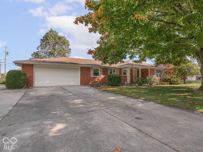 9008 Carriage Lane, Pendleton - 2