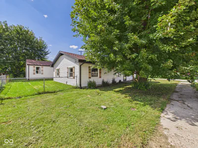 210 27th Street, Elwood - 3