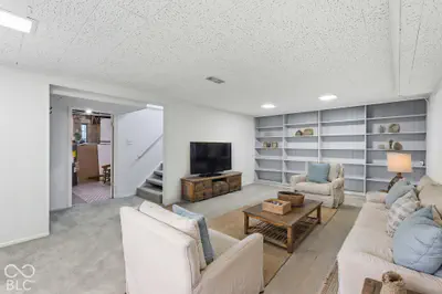 6035 Woodside Drive, Indianapolis - 19