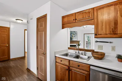 10680 Ashview Drive, Fishers - 19