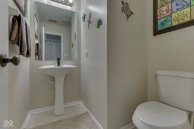6814 Treyburn Circle, Indianapolis - 19
