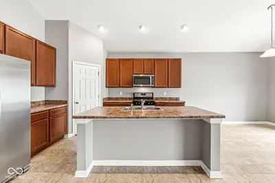 5350 Tanglewood Lane, Whitestown - 10
