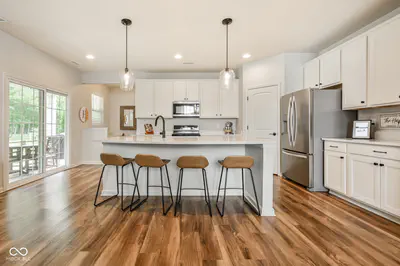 6768 Keepsake Drive, Whitestown - 16