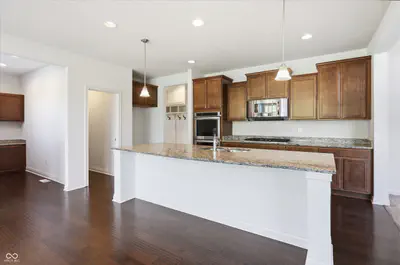 8752 Windpointe Pass, Zionsville - 12