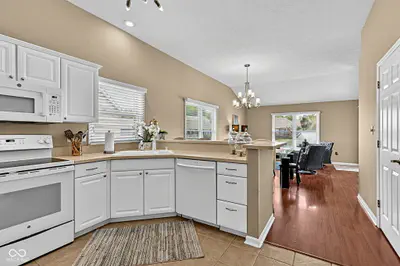 10753 Chesapeake Drive, Indianapolis - 12