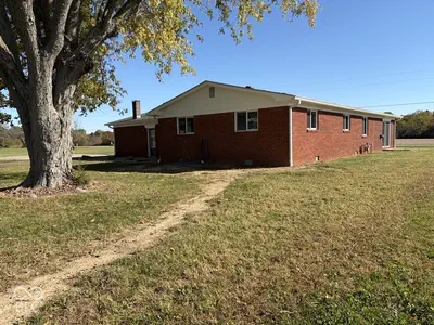 2815 N County Road 50 E, New Castle - 29