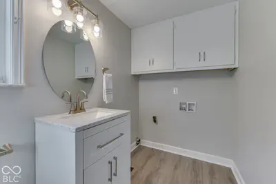 821 Merry Lane, Greenwood - 32