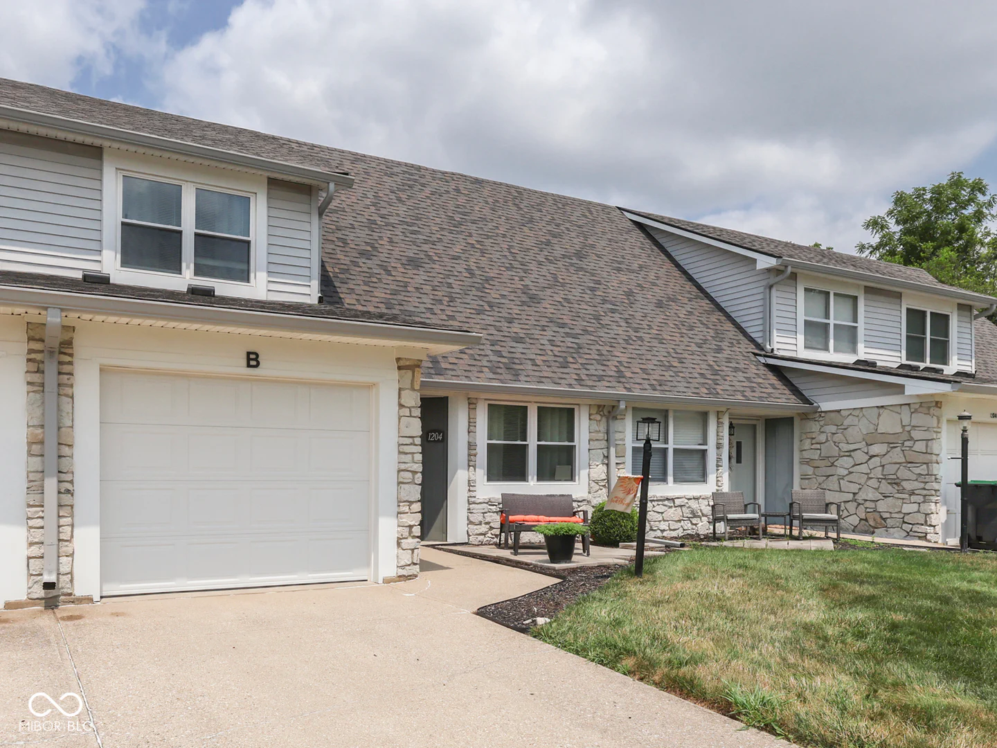 1204 Paradise Way, Greenwood
